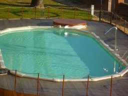 piscina pubblica interrata